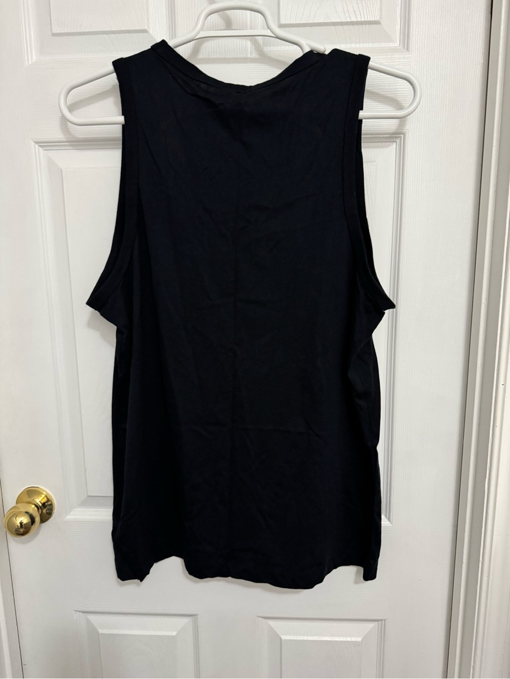 Hurley Black Sleeveless Muscle Tank with Small Chest Logo - Picture 2 of 3